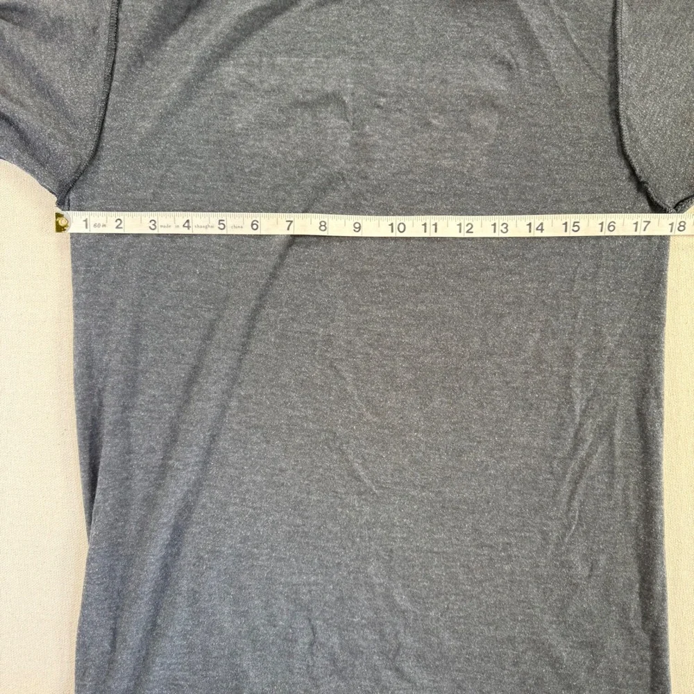 Levis Mens Graphic T-Shirt Charcoal Gray Red Batwing Logo Size S Short Sleeve